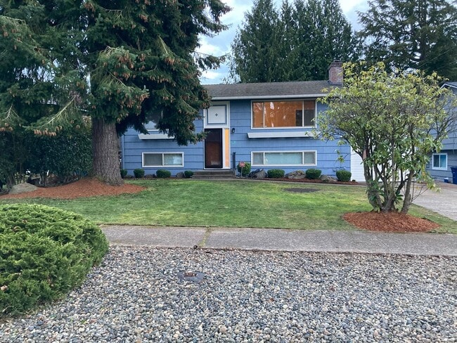 property at 1801 S 261st Pl