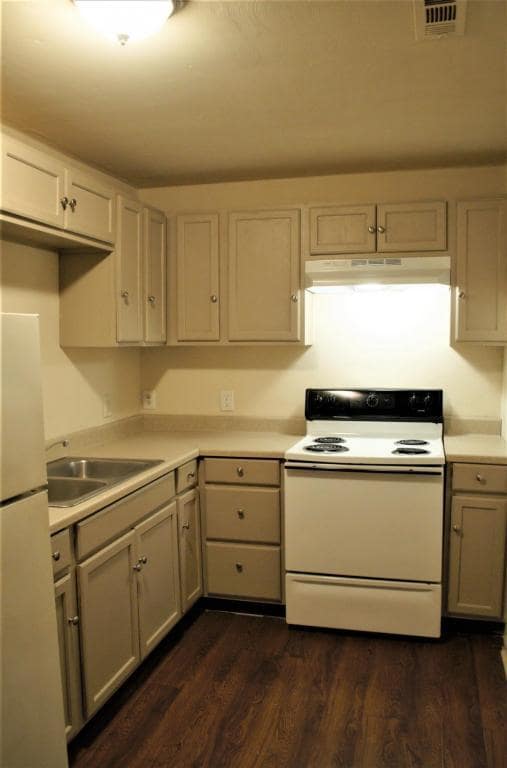 742 Lexington St in Norfolk, VA - Building Photo - Building Photo