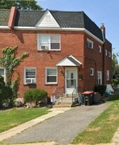 14 W Parkway Ave in Chester, PA - Building Photo