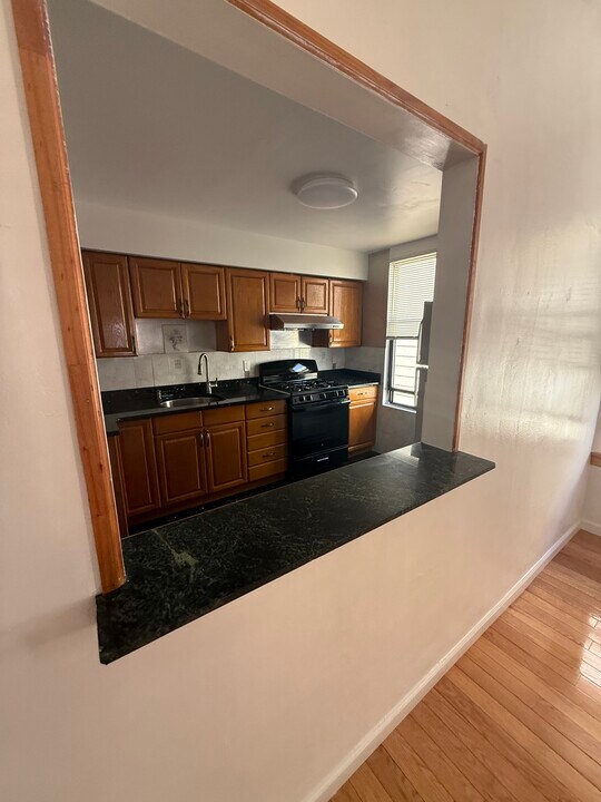 188 Gelston Ave, Unit 2 in Brooklyn, NY - Building Photo