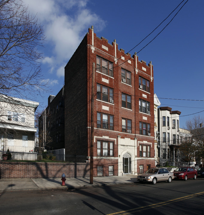 86-88 Manhattan Ave in Jersey City, NJ - Foto de edificio