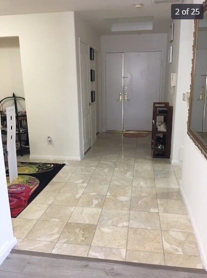 5219 Newcastle Ave, Unit 402 in Los Angeles, CA - Building Photo - Building Photo