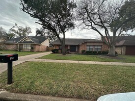 4767 Whispering Falls Dr in Houston, TX - Building Photo