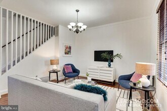 709 16th St NE in Washington, DC - Building Photo - Building Photo