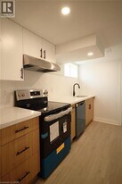 924 Concession St in Hamilton, ON - Building Photo