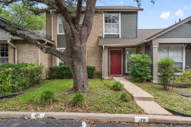 1015 E Yager Ln in Austin, TX - Building Photo - Building Photo