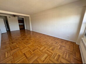 303 Beverley Rd in Brooklyn, NY - Building Photo - Building Photo