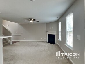 31 Burr Oak Cir in Bunnlevel, NC - Building Photo - Building Photo