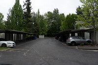 Lake Kirkland Park in Kirkland, WA - Foto de edificio - Building Photo