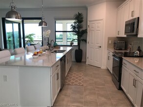 2356 Anguilla Dr in Naples, FL - Building Photo - Building Photo