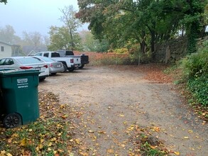 13 Forest Ave in Plymouth, MA - Foto de edificio - Building Photo