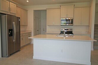 14050 SW Thorens Dr in Port St. Lucie, FL - Building Photo - Building Photo