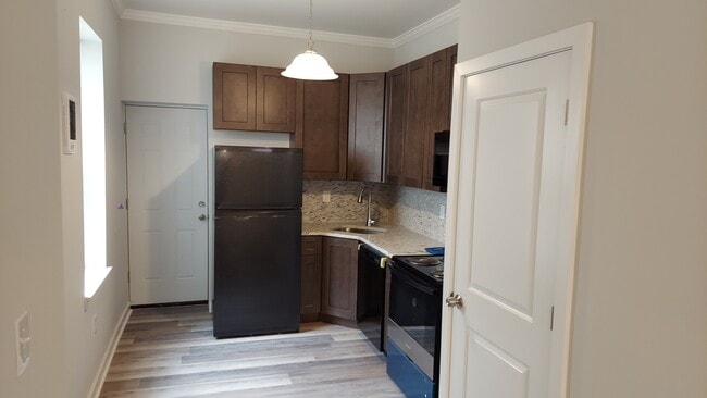 property at 2718 W York St