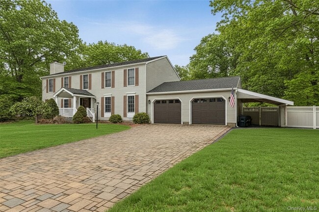 21 Foreston Cir in Manorville, NY - Building Photo - Building Photo