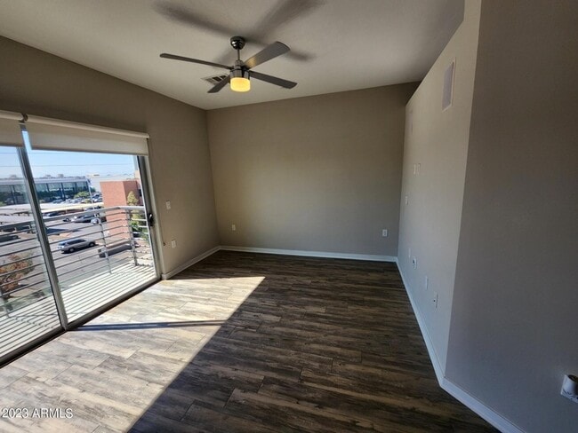 200 E Thomas Rd, Unit 1 in Phoenix, AZ - Building Photo - Building Photo