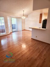 455 Costa Mesa Terrace in Sunnyvale, CA - Building Photo - Building Photo