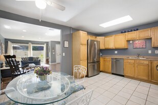 24682 Via San Juan in Aliso Viejo, CA - Building Photo