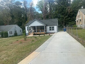 1841 Bayberry Dr SW in Atlanta, GA - Building Photo - Building Photo