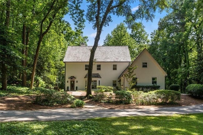 1260 Heards Ferry Rd NW in Sandy Springs, GA - Building Photo - Building Photo