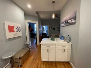 456 Beacon St, Unit 3R in Boston, MA - Building Photo - Building Photo