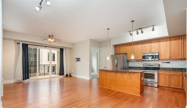 4620 Piedmont Row Dr in Charlotte, NC - Building Photo - Building Photo