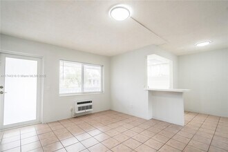 6650 Miller Dr-Unit -14 in Miami, FL - Building Photo - Building Photo
