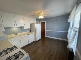 23 Thayer St, Unit 1 in Belmont, MA - Building Photo
