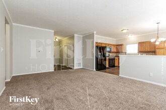 5746 Dollar Forge Dr in Indianapolis, IN - Foto de edificio - Building Photo