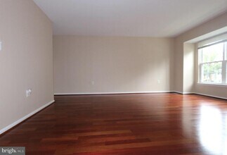 203 Autumn Flower Ln in Gaithersburg, MD - Building Photo - Building Photo