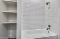 711 E Main St photo'