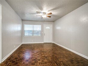 2215 Beverly Hills St in Norman, OK - Building Photo - Building Photo