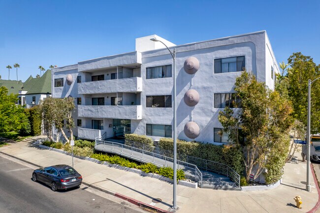 Vermont Towers in Los Angeles, CA - Building Photo - Building Photo