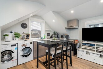 7871 Birch St in Vancouver, BC - Building Photo - Building Photo