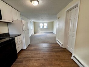 249 E High St in Manchester, NH - Building Photo - Building Photo