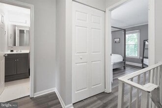 12120 Stoneford Dr in Woodbridge, VA - Building Photo - Building Photo