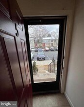 5 Bayridge Ct in Gaithersburg, MD - Foto de edificio - Building Photo