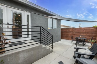 630 Santa Fe Dr in Encinitas, CA - Building Photo - Building Photo