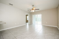 5674 Western Sun Dr in St. Cloud, FL - Foto de edificio - Building Photo