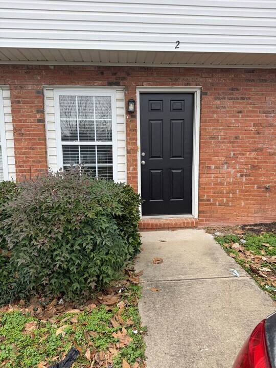 1324 Thomasboro, in Charlotte, NC - Building Photo