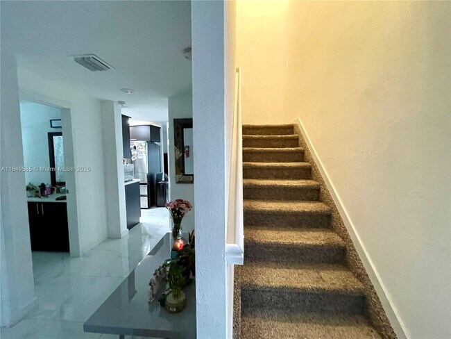 2957 NW 45th St in Miami, FL - Building Photo - Building Photo