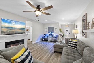 15193 Mille Fiore Blvd in Port Charlotte, FL - Building Photo - Building Photo