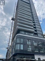 370 Martha St in Burlington, ON - Building Photo