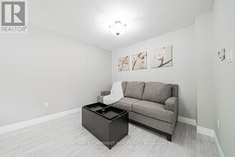 12 Quinlan Ct in Hamilton, ON - Building Photo - Building Photo