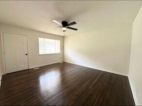 702 E Military Dr in North Little Rock, AR - Building Photo - Building Photo