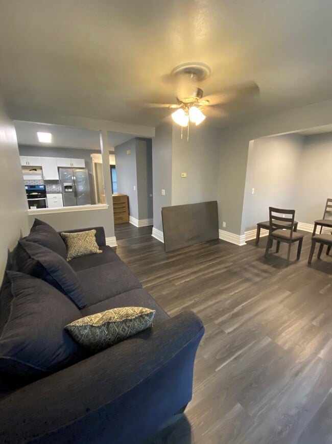 206 Columbus Ave, Unit 2 in Syracuse, NY - Foto de edificio - Building Photo