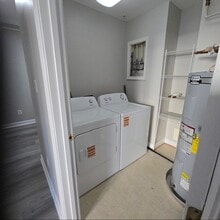 5653 Harrington Falls Ln, Unit G in Alexandria, VA - Building Photo - Building Photo