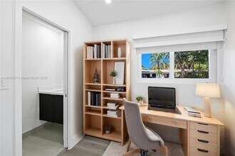 7550 SW 127th St in Pinecrest, FL - Building Photo - Building Photo