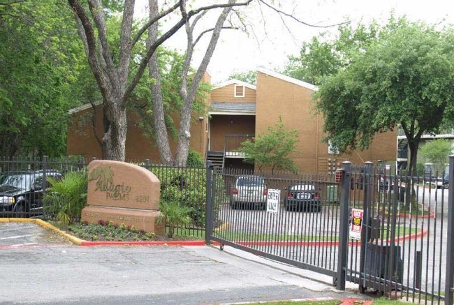 Adagio Palms in Dallas, TX - Foto de edificio - Building Photo