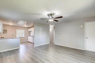 1302 Brummit Ln in South Bend, IN - Building Photo - Building Photo