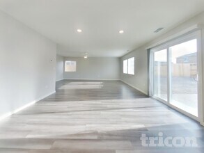 904 Convair Ct in Reno, NV - Building Photo - Building Photo